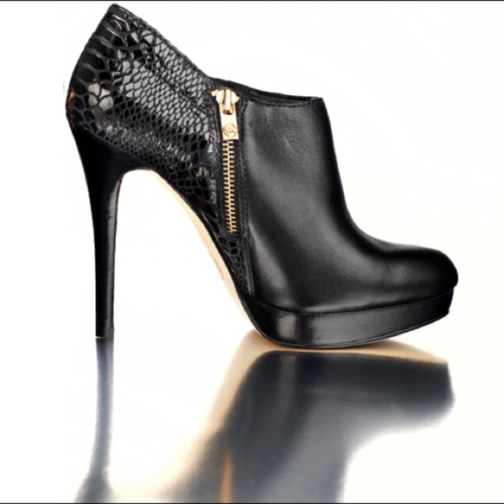 Michael Kors Black platform  high Bootie sz 10